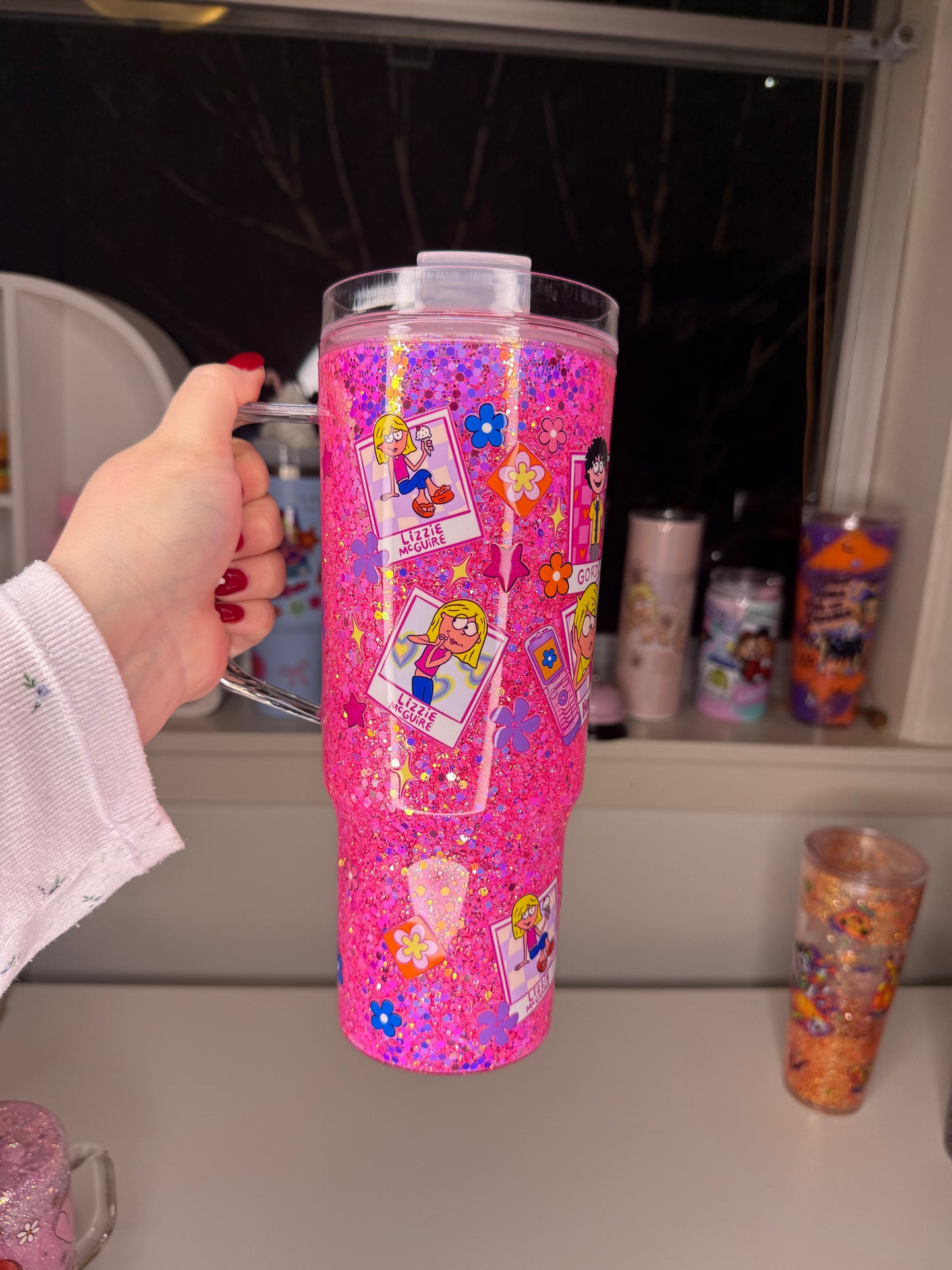 Lizzie 40oz Acrylic Snowglobe