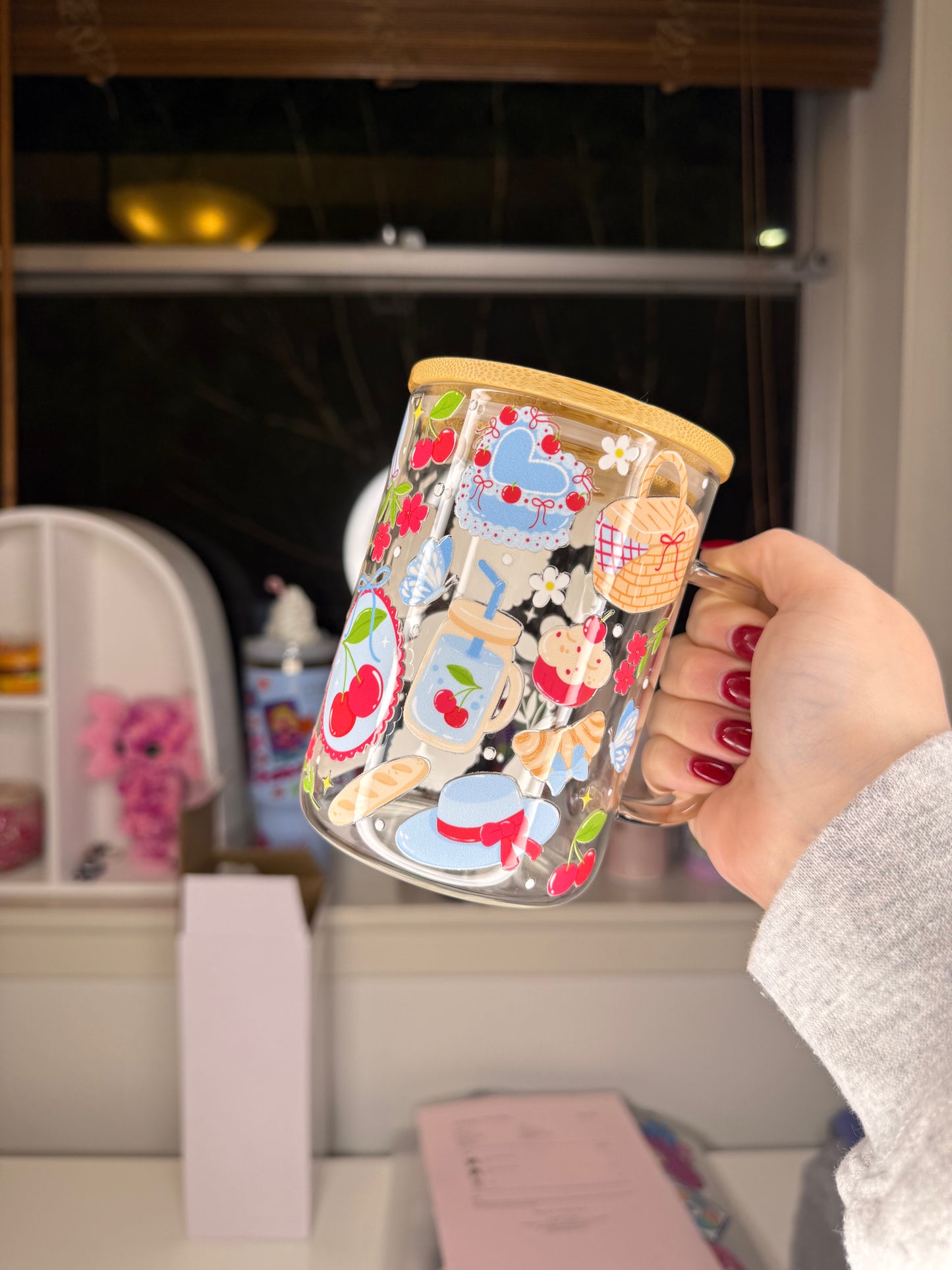 17oz Yellow Glass Mug Cherry Picnic Scene