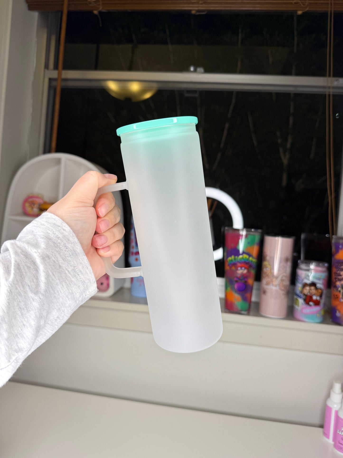 20oz Frosted Glass Handle Tumbler