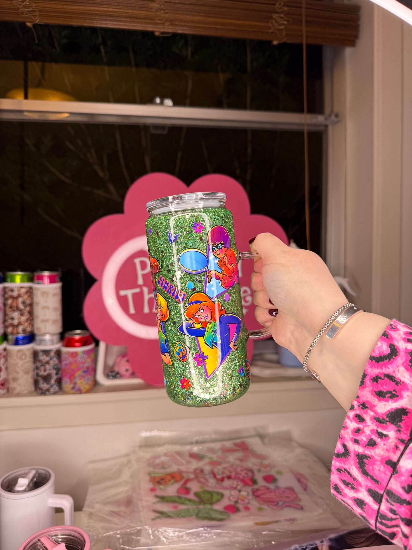 Jinkies 16oz Glass Handle